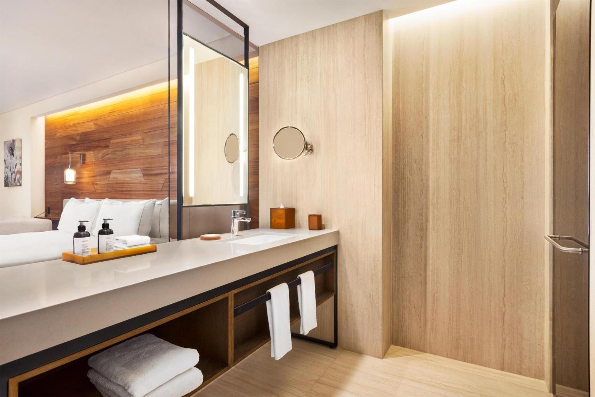 Habitación esquinera con vistas al océano - Cama extragrande